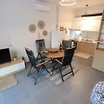 Costal Charm Apartmán Golem (Tirana)