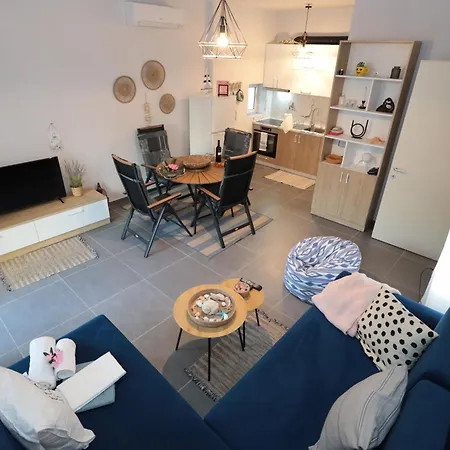 Costal Charm Apartment Golem (Tirana)